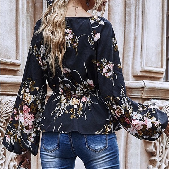 SOLD OUT - Picture 2 of 6